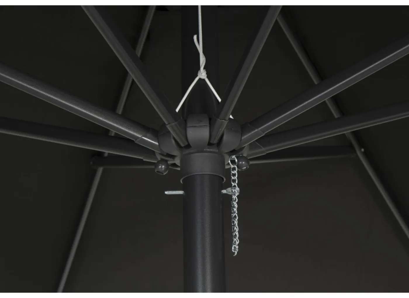 Parasol Nerissa Ø350cm zwart met beschermhoes