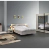 Slaapkamer met bed 180x200cm - kleerkast 250cm - commode 110cm en 2 nachtkastjes