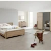 Slaapkamer met bed 140x200cm - kleerkast 283cm - commode 110cm en 2 nachtkastjes