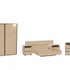 Slaapkamer met bed 180x200cm - kleerkast 184cm - commode 97cm en 2 nachtkastjes