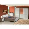 Slaapkamer met bed 140x200cm - kleerkast 260cm - commode 114cm en 2 nachtkastjes