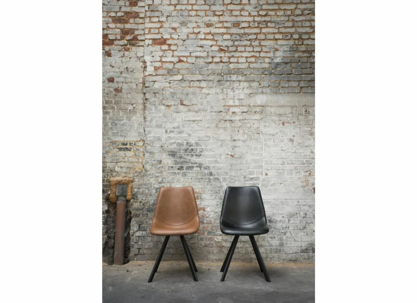 Stoel Frantz 47x57x83cm - lederlook - zwart