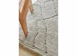 Tapijt Madagaskar 133x195cm - polyestervezel - lichtgrijs